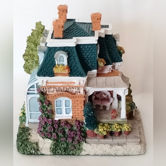 Christmas Village Building Rosie’s Flower Shop and the Oldest Tree - Picture 5 of 12